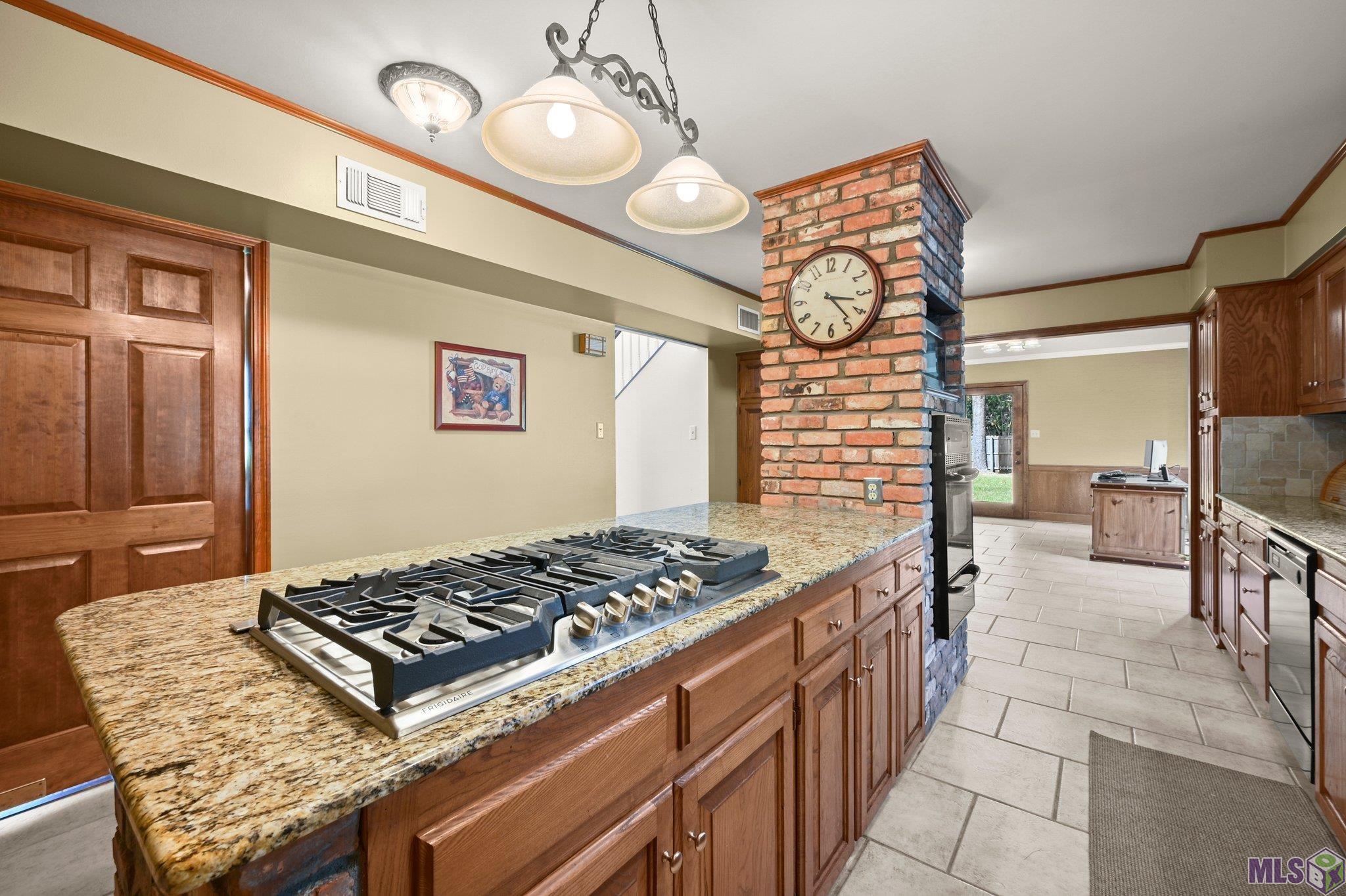 8533 Briarwood Place Baton Rouge, LA 70809 - Photo 8 of 30 Gallery Image 8
