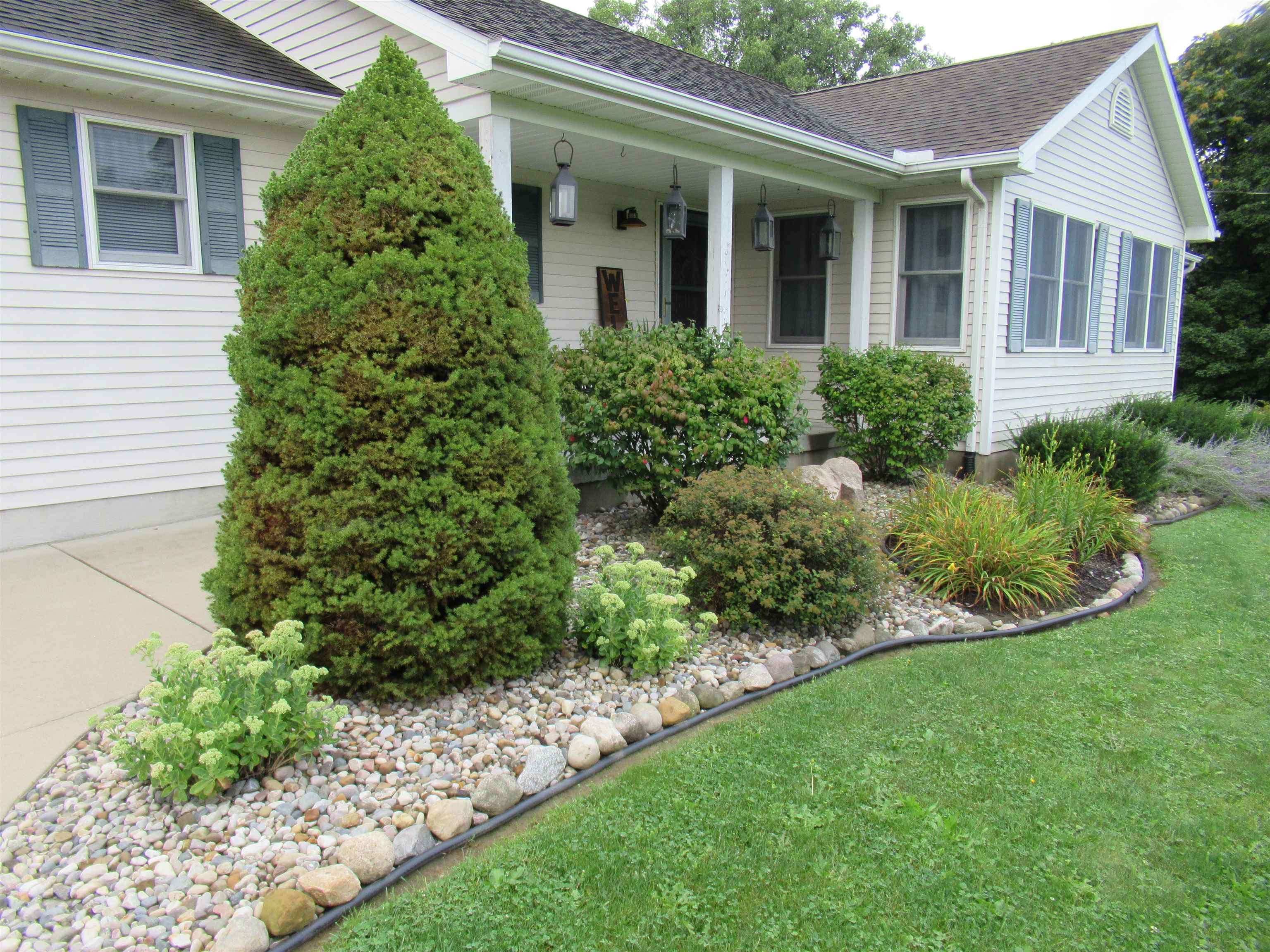 5055 Kelly Road Flint, MI 48504 - Photo 3 of 49 50120095-2.JPG