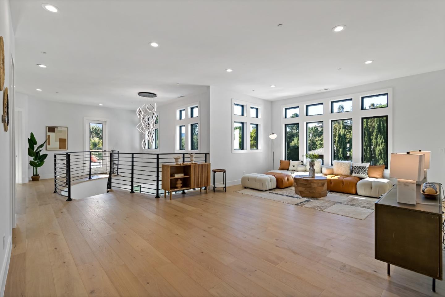 292 Quinnhill Road Los Altos, CA 94024 - Photo 14 of 24 Gallery Image 14