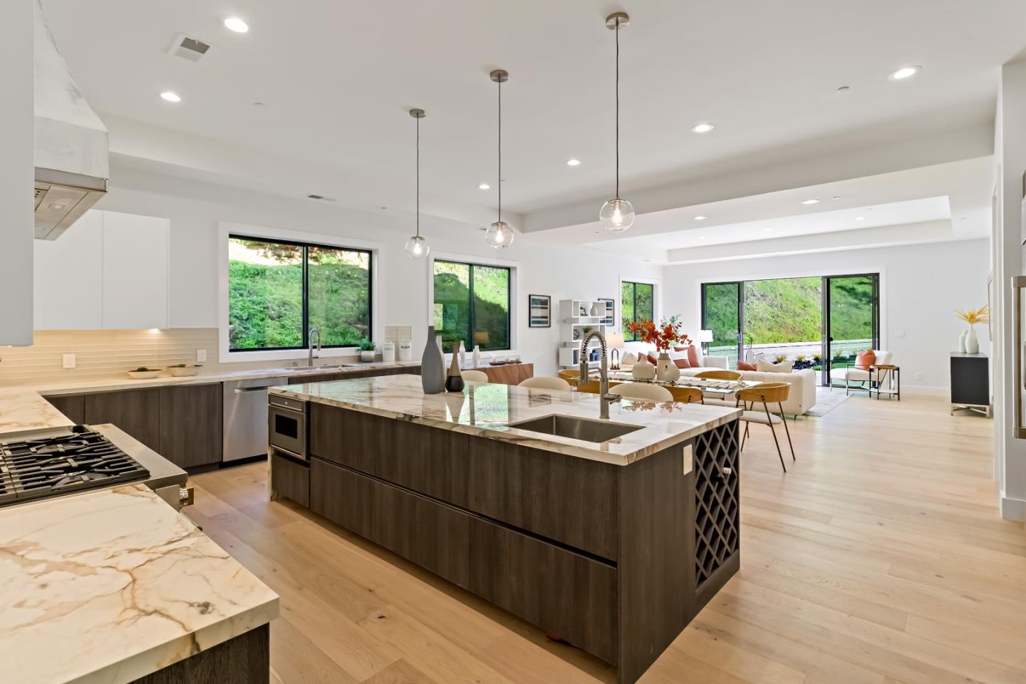 292 Quinnhill Road Los Altos, CA 94024 - Photo 17 of 24 Gallery Image 17
