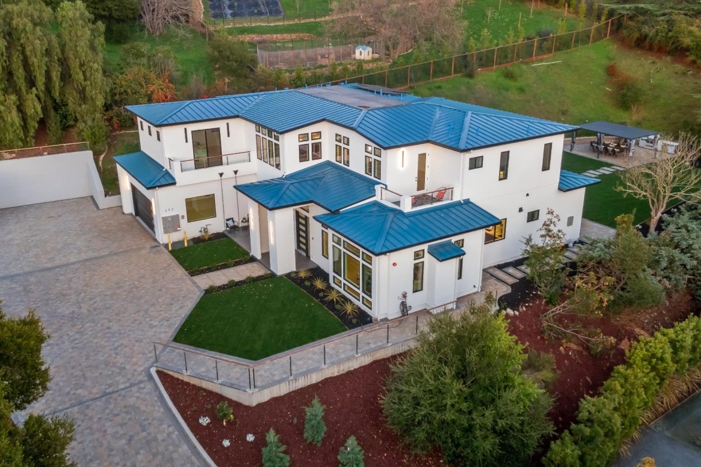 292 Quinnhill Road Los Altos, CA 94024 - Photo 24 of 24 Gallery Image 24