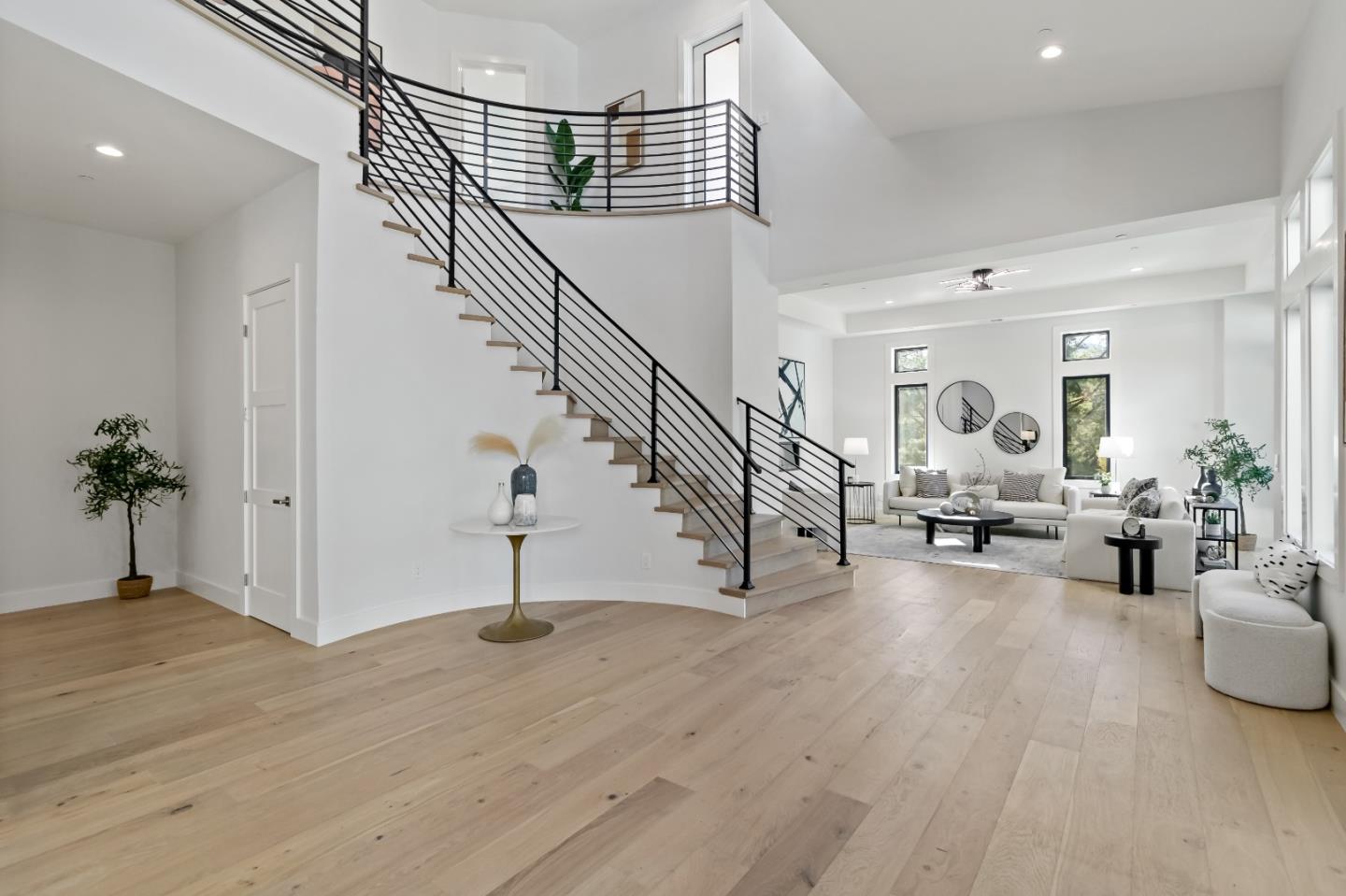 292 Quinnhill Road Los Altos, CA 94024 - Photo 7 of 24 Gallery Image 7