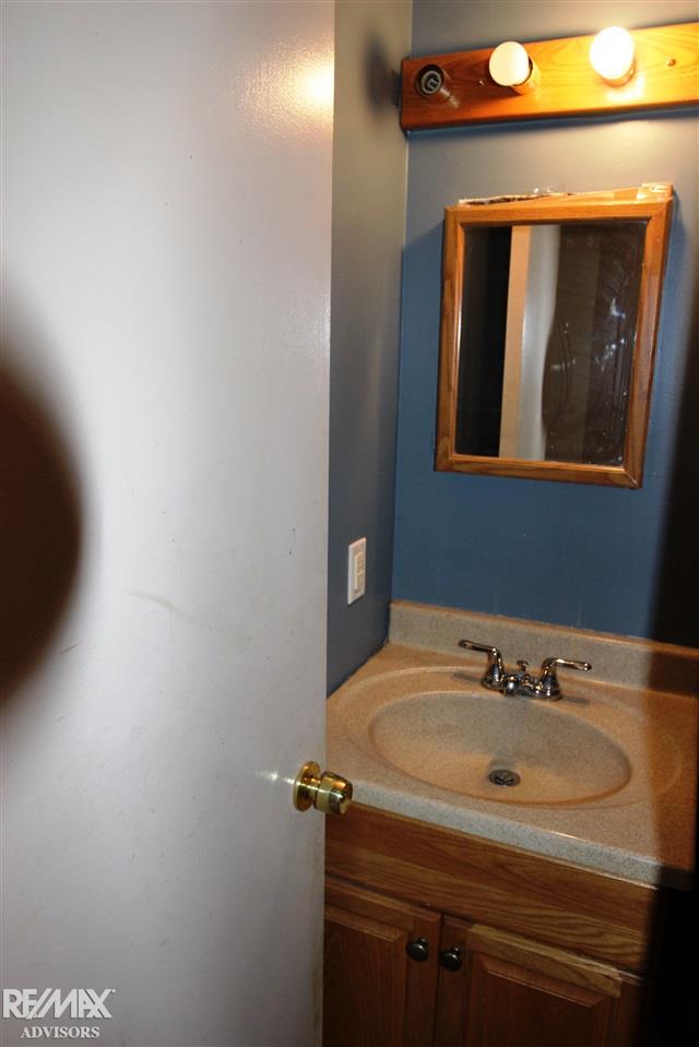10265 Hadley Road Clarkston, MI 48348 - Photo 10 of 14 31390066-9.JPG