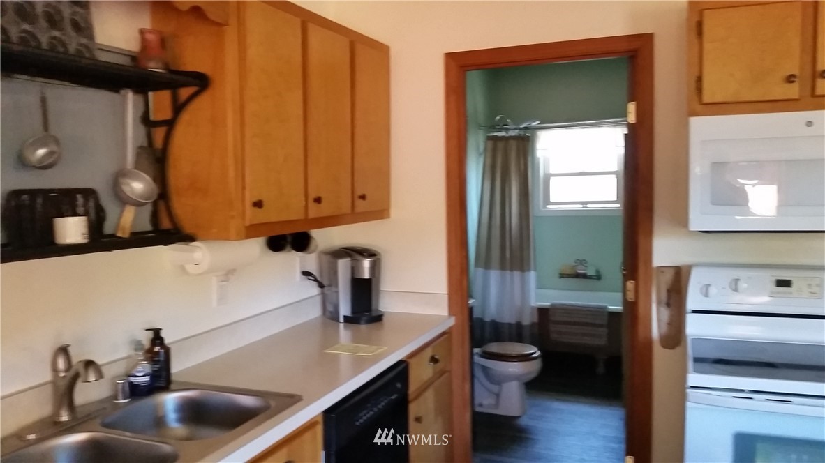 808 Southeast Front Street Winlock, WA 98596 - Photo 6 of 33 Gallery Image 6