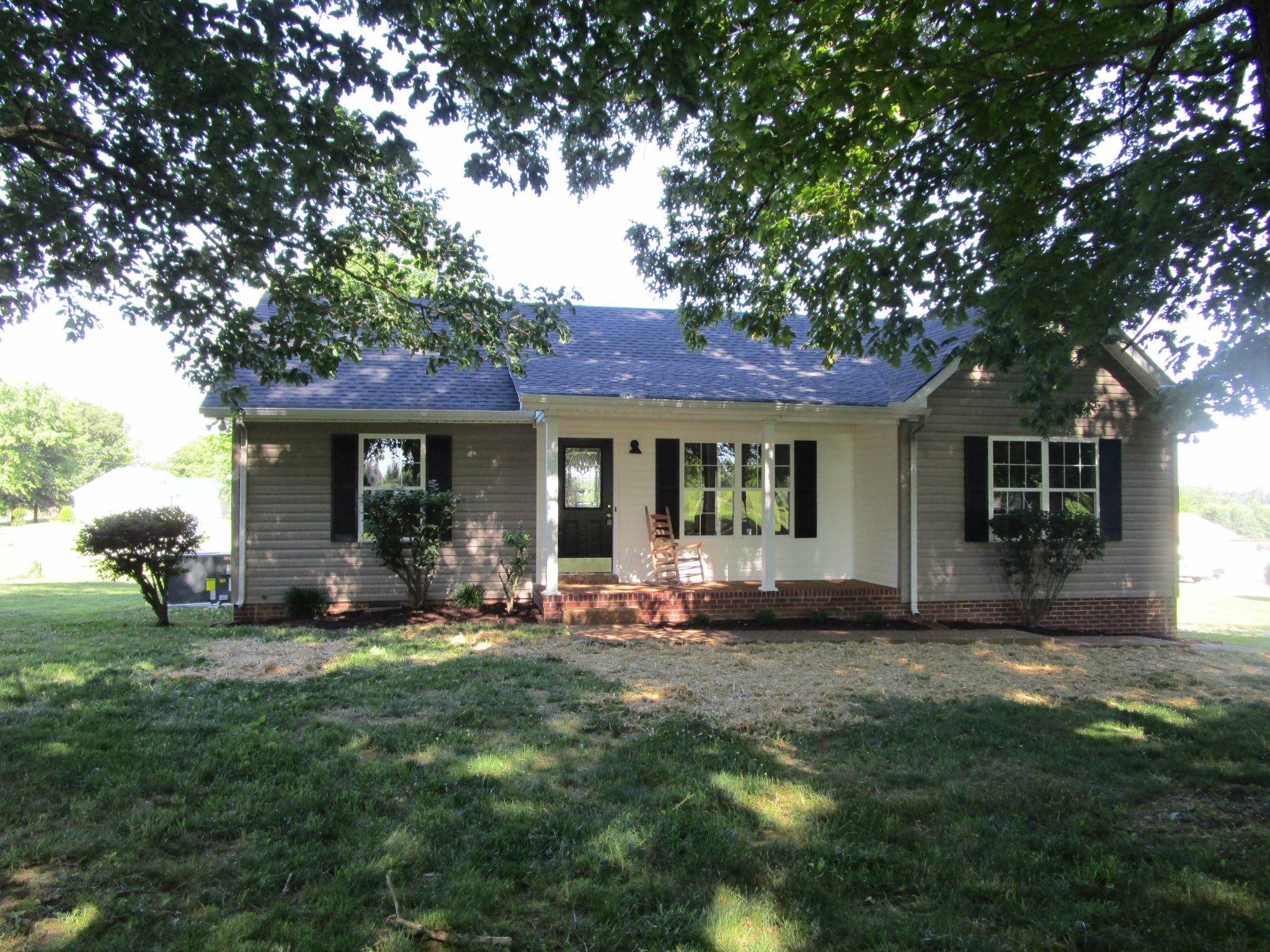 619 Lear Road Portland, TN 37148 - Photo 1 of 43 a view of a house with a yard porch and sitting area