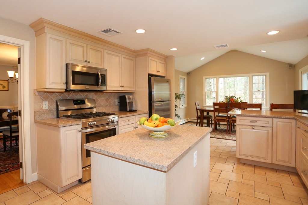 71 Cider Mill Road Sudbury, MA 01776 - Photo 11 of 29 Gallery Image 11