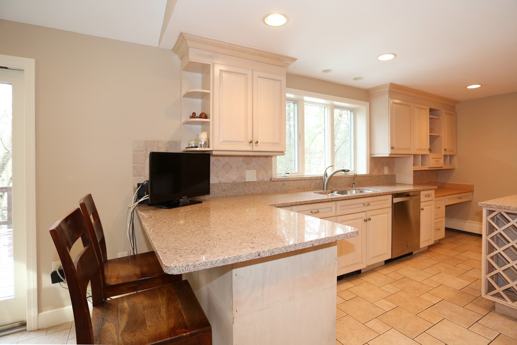 71 Cider Mill Road Sudbury, MA 01776 - Photo 13 of 29 Gallery Image 13