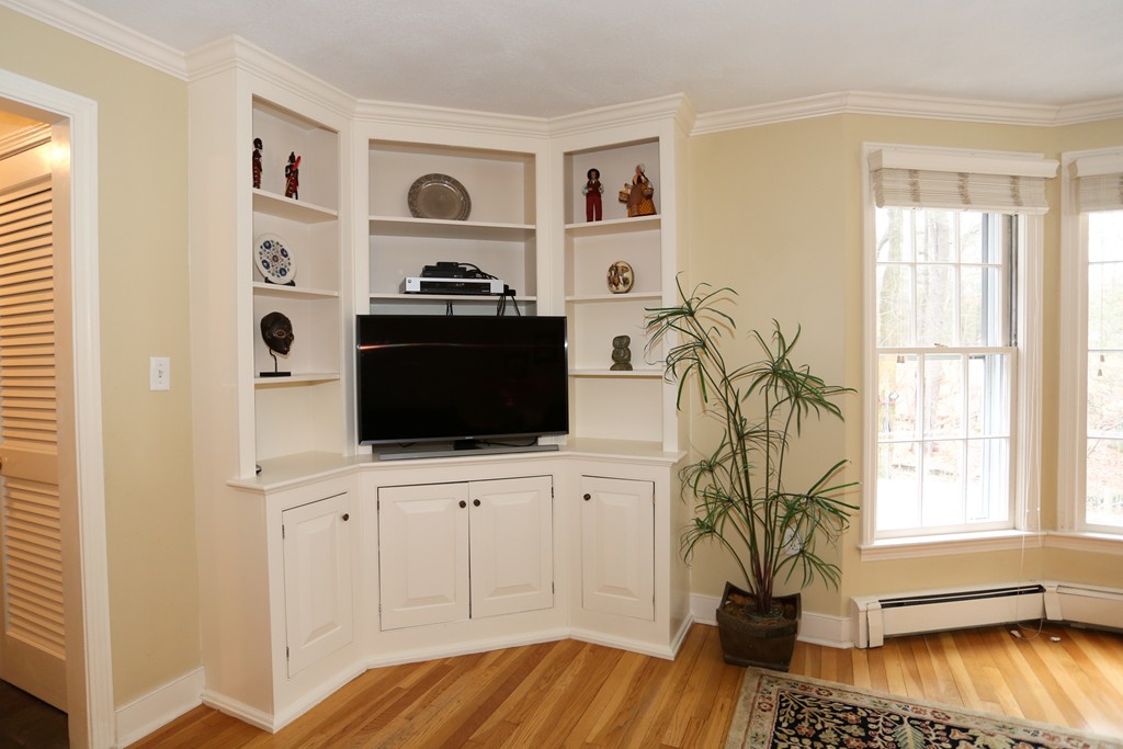 71 Cider Mill Road Sudbury, MA 01776 - Photo 9 of 29 Gallery Image 9