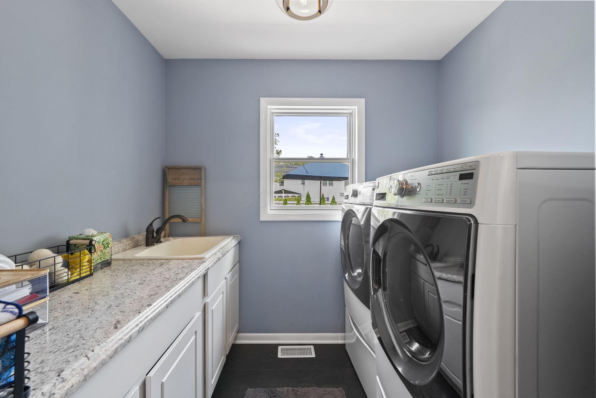 3956 Mountview Road Upper Arlington, OH 43220 - Photo 42 of 85 First Floor Laundry