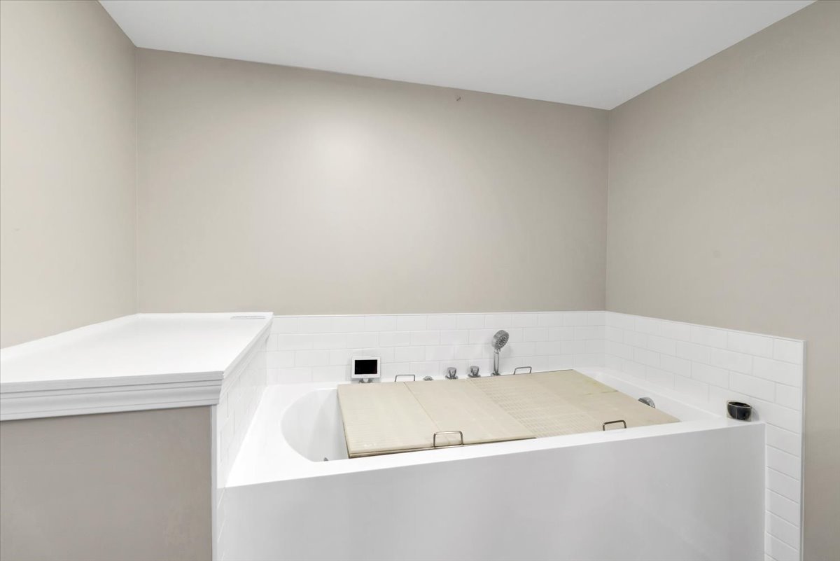 340 Hamilton Road St. Charles, IL 60175 - Photo 13 of 39 Gallery Image 13