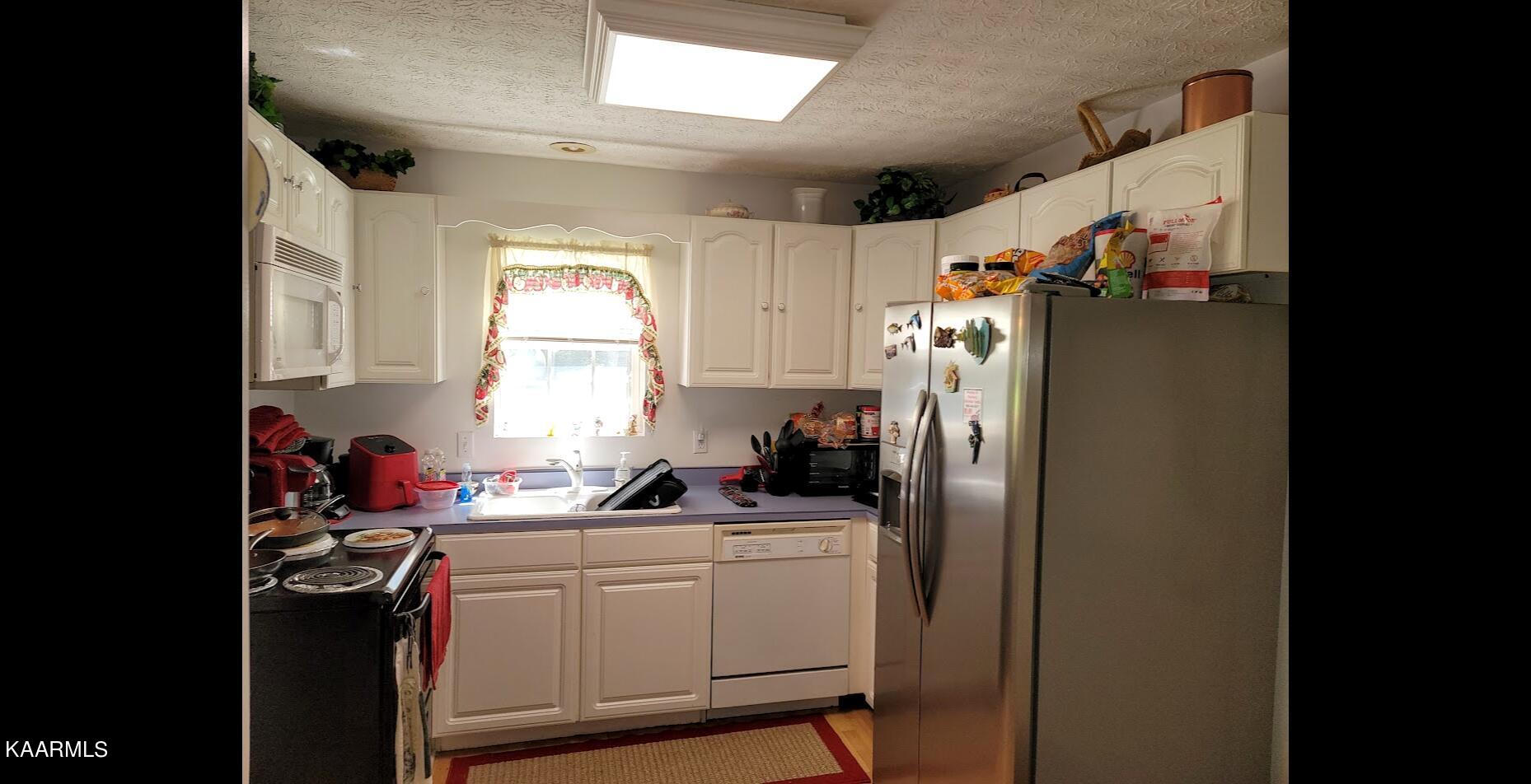 2145 Roseberry Road Mascot, TN 37806 - Photo 15 of 22 2145 Kitchen