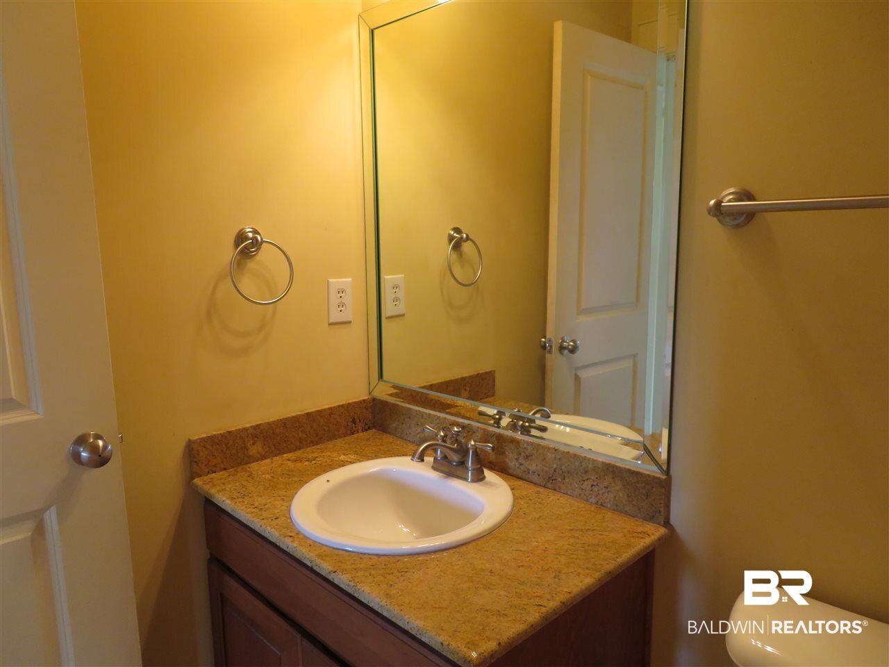 22081 Garland Loop Silverhill, AL 36576 - Photo 17 of 20 Hall Bath
