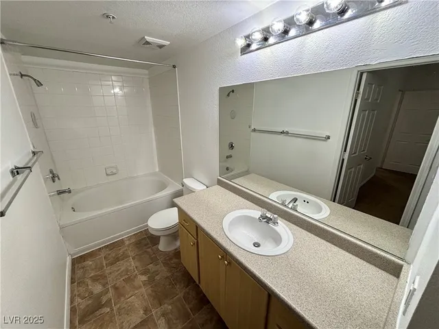 $1,295 | 6955 North Durango Drive, Unit 2090, Las Vegas, NV 89149