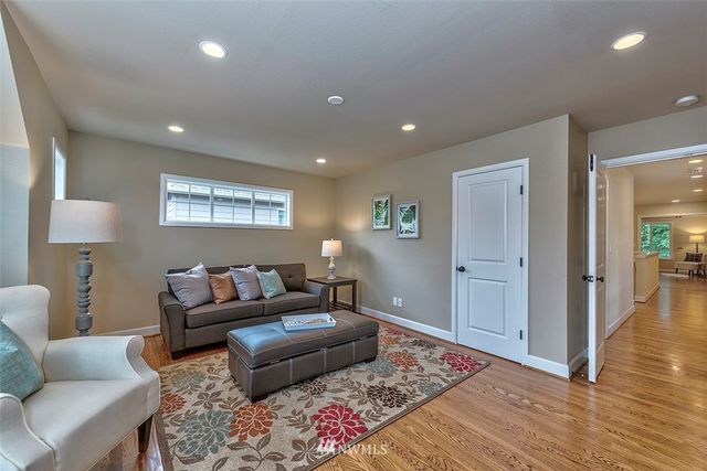 $1,078,000 | 11826 179th Place Northeast, Redmond, WA 98052