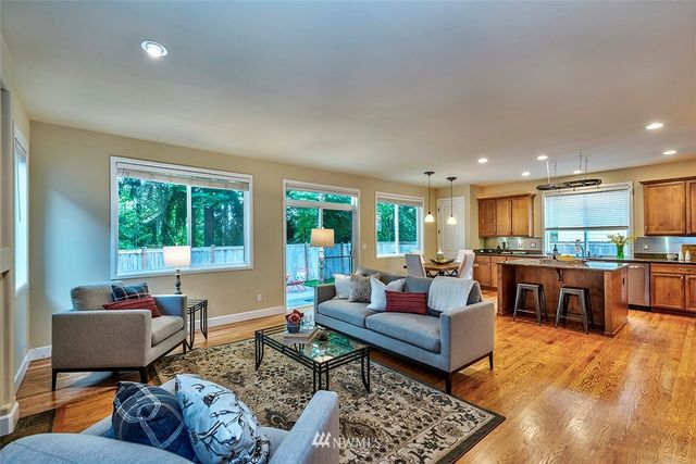 $1,078,000 | 11826 179th Place Northeast, Redmond, WA 98052