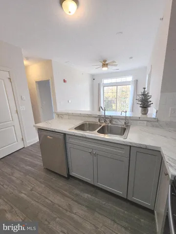 $219,900 | 3000 Fountainview Circle, Unit 3411, Newark, DE 19713