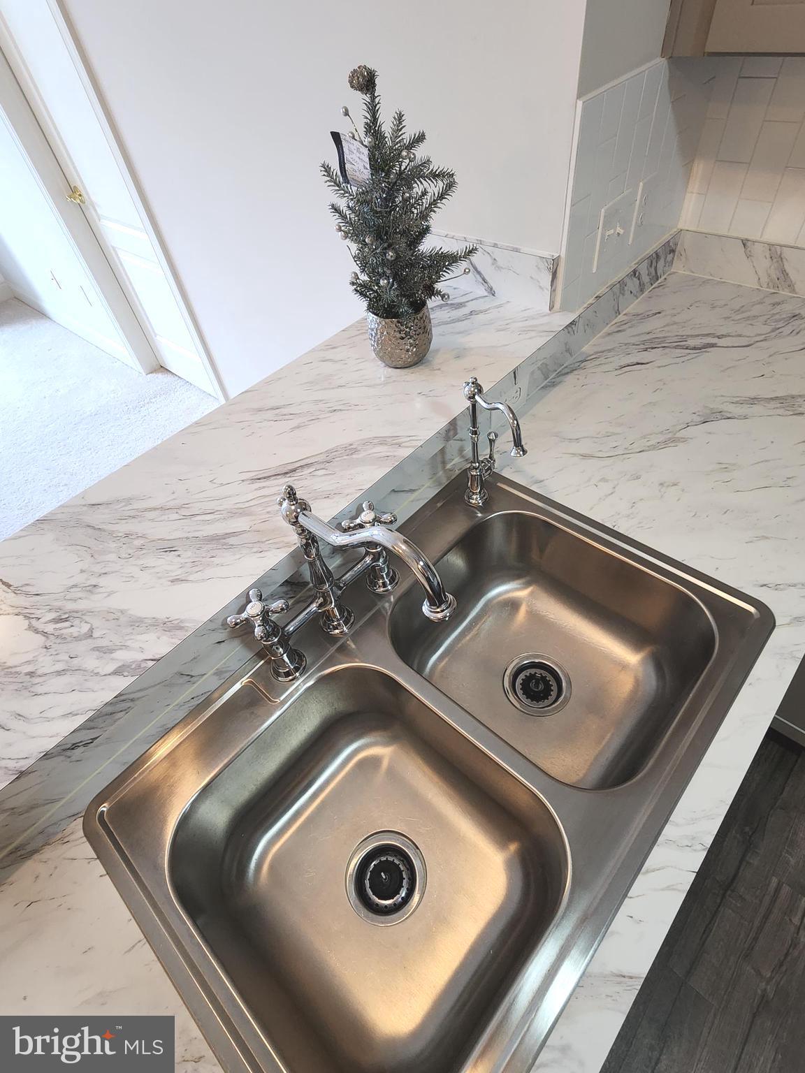 3000 Fountainview Circle, Unit 3411 Newark, DE 19713 - Photo 13 of 35 a close view of sink