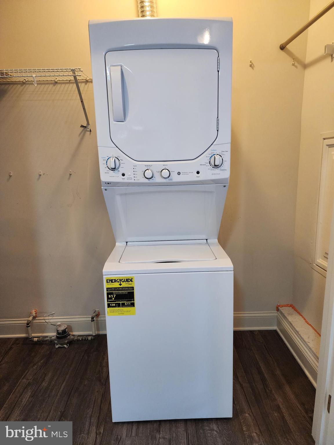 3000 Fountainview Circle, Unit 3411 Newark, DE 19713 - Photo 17 of 35 a utility room with dryer and washer