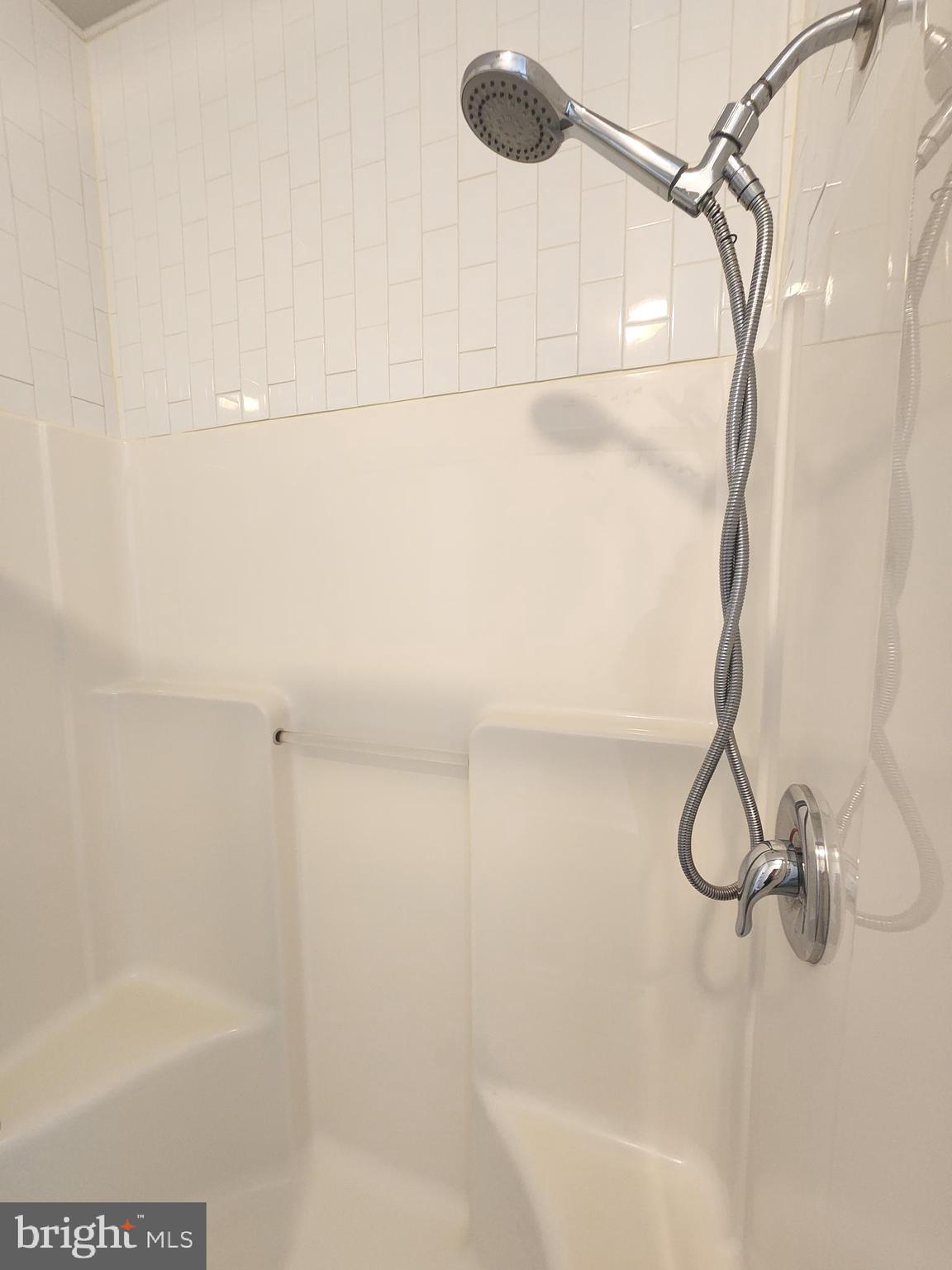 3000 Fountainview Circle, Unit 3411 Newark, DE 19713 - Photo 25 of 35 a bathroom with a shower