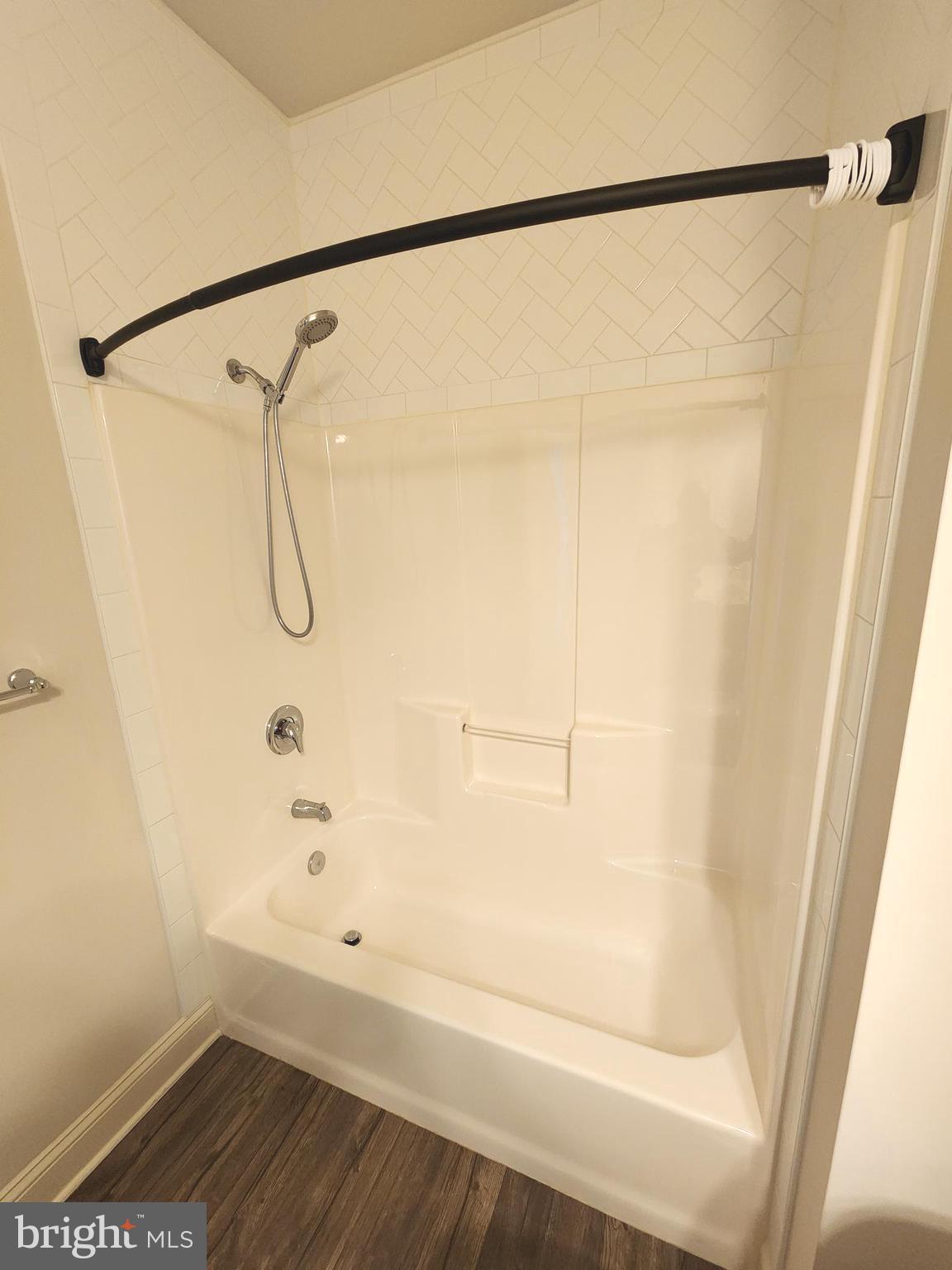 3000 Fountainview Circle, Unit 3411 Newark, DE 19713 - Photo 33 of 35 a bathroom with a shower