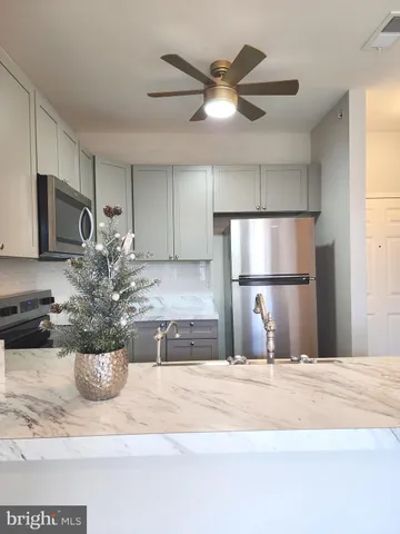 $219,900 | 3000 Fountainview Circle, Unit 3411, Newark, DE 19713