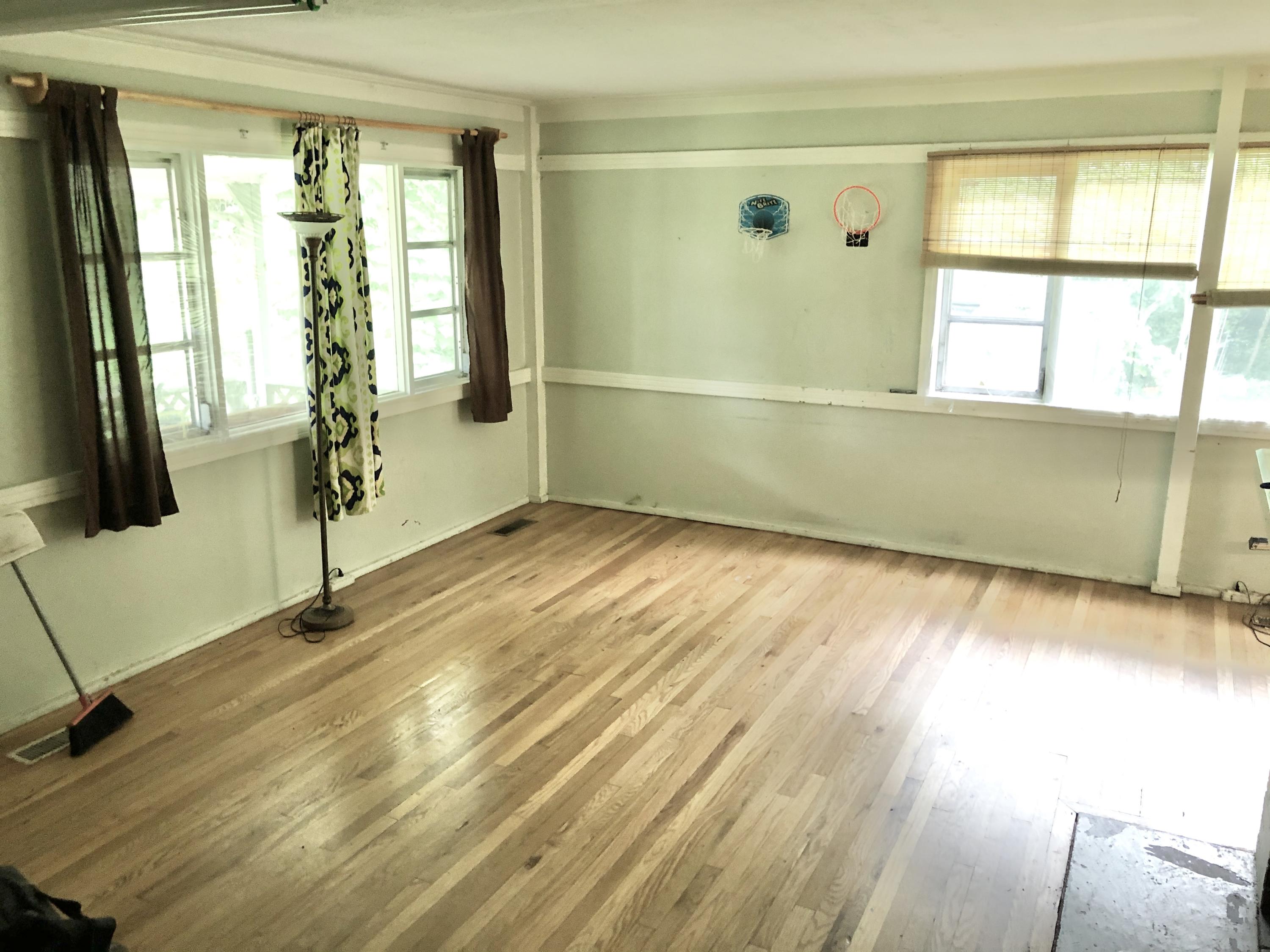 106 Pleasant Road Oak Ridge, TN 37830 - Photo 8 of 22 269B0DCA-4B76-4C20-ADCF-571EC58B8436