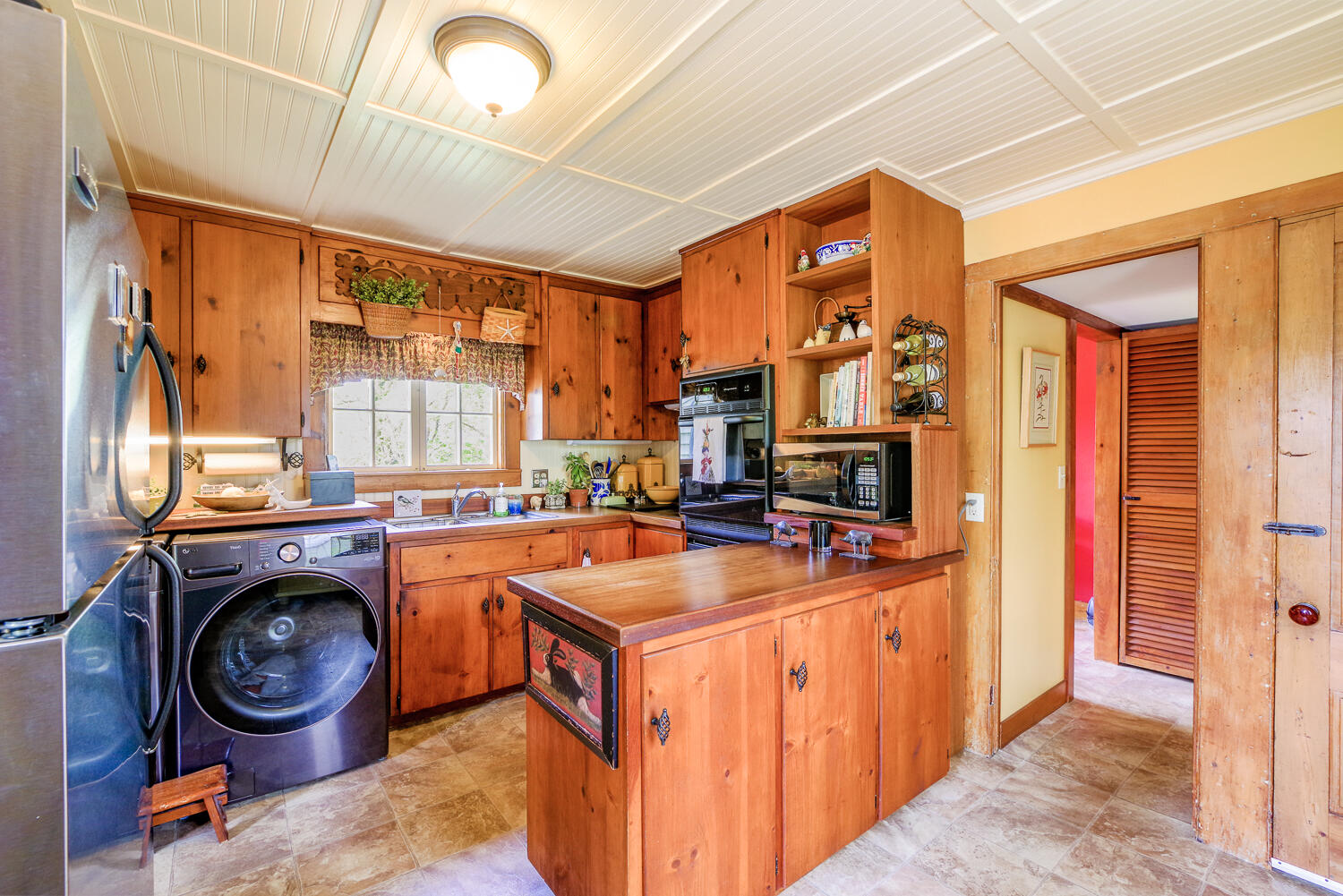 93 Elm Street Camden, ME 04843 - Photo 8 of 34 93 Elm St 04-(ZF-4318-44094-1-004)