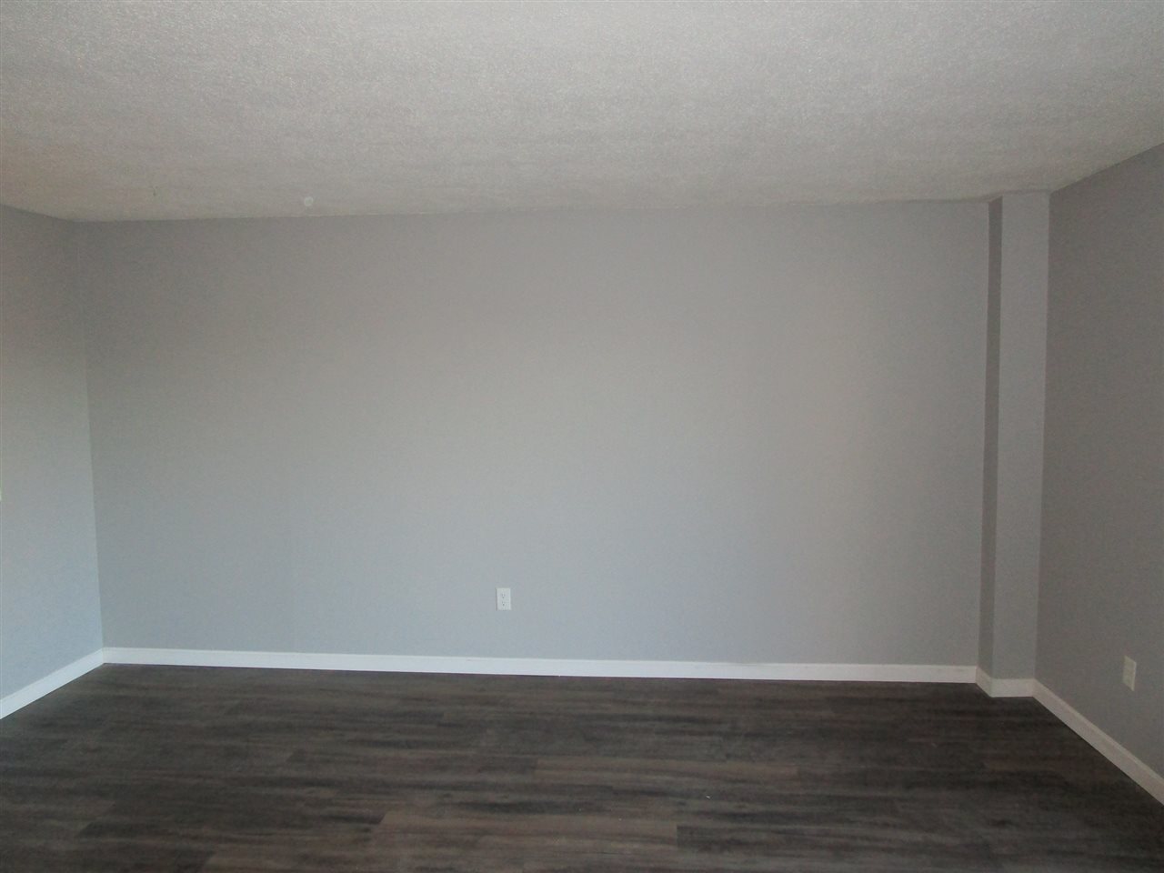 13 Strawberry Bank Road, Unit 19 Nashua, NH 03062 - Photo 2 of 22