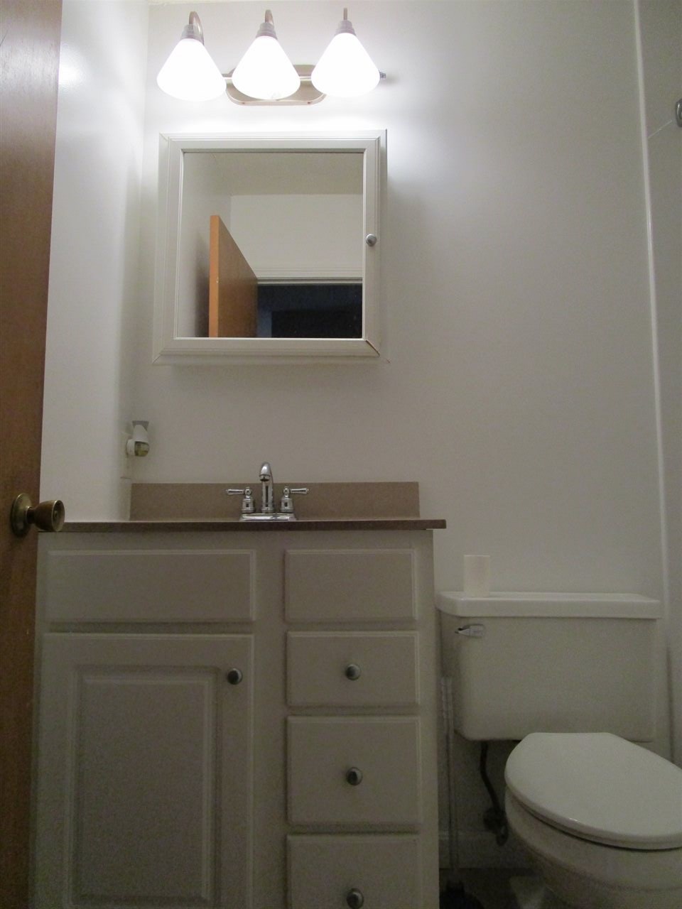 13 Strawberry Bank Road, Unit 19 Nashua, NH 03062 - Photo 17 of 22