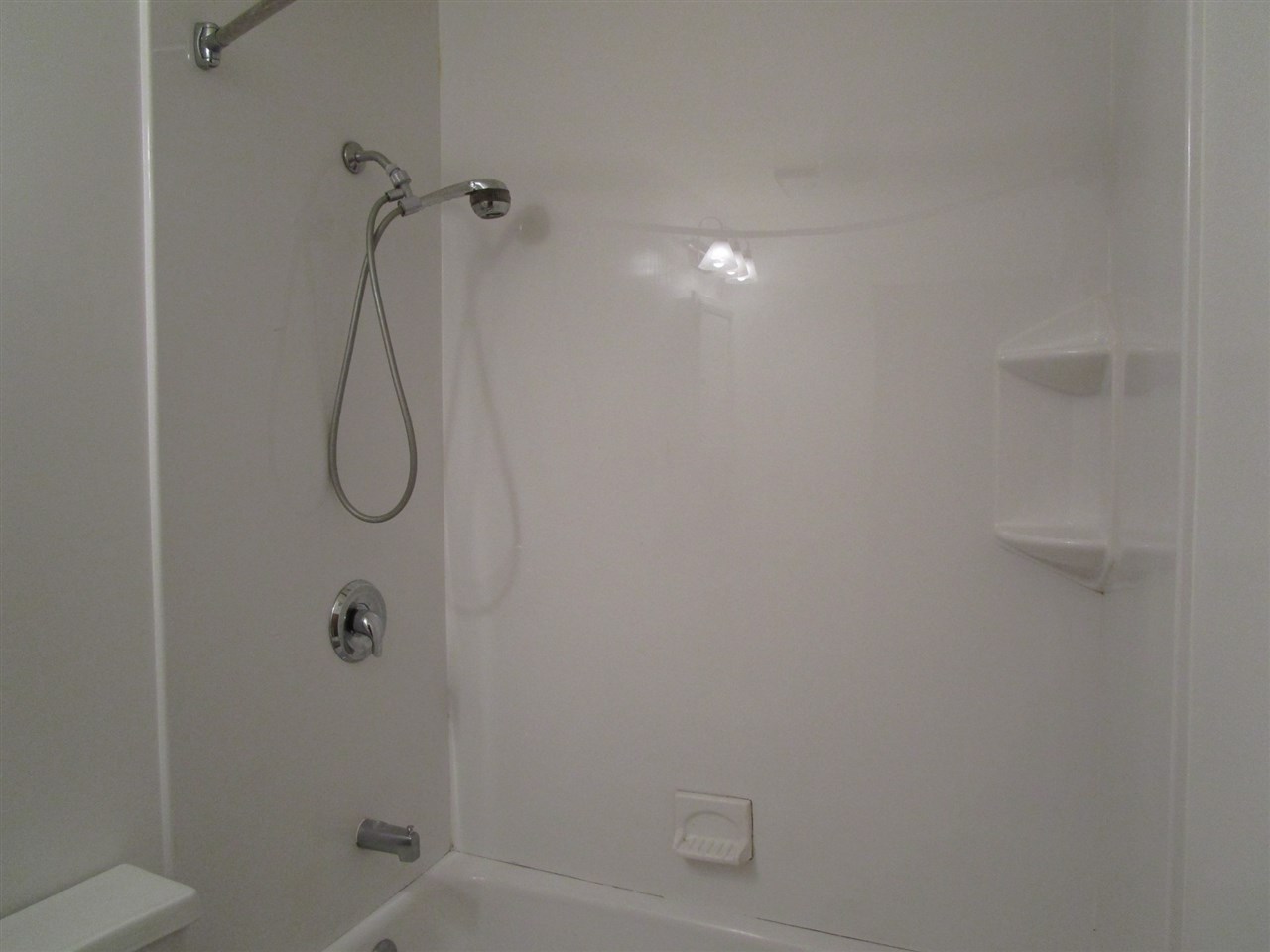 13 Strawberry Bank Road, Unit 19 Nashua, NH 03062 - Photo 18 of 22