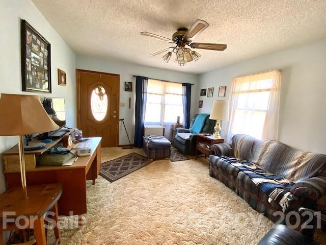 2210 Travis Road Conover, NC 28613 - Photo 3 of 12 Gallery Image 3