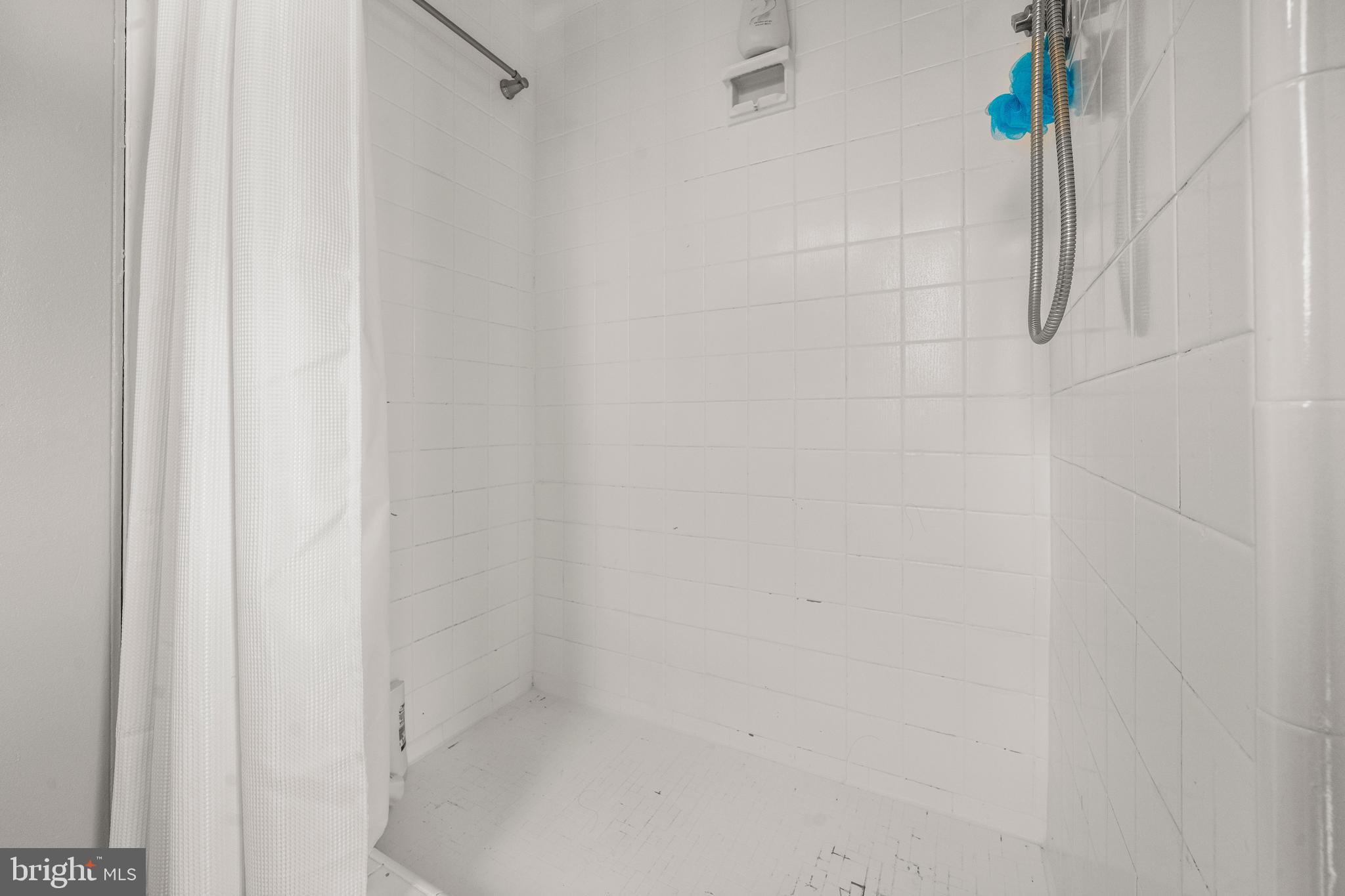 4600 Connecticut Avenue Northwest, Unit 810 Washington, DC 20008 - Photo 19 of 32 a close up of a white curtain