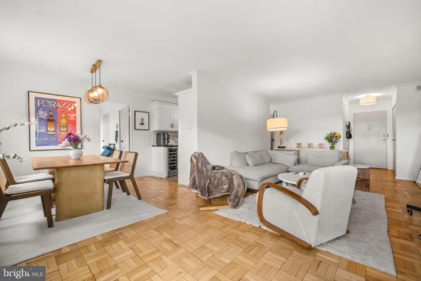 $525,000 | 4600 Connecticut Avenue Northwest, Unit 810, Washington, DC 20008