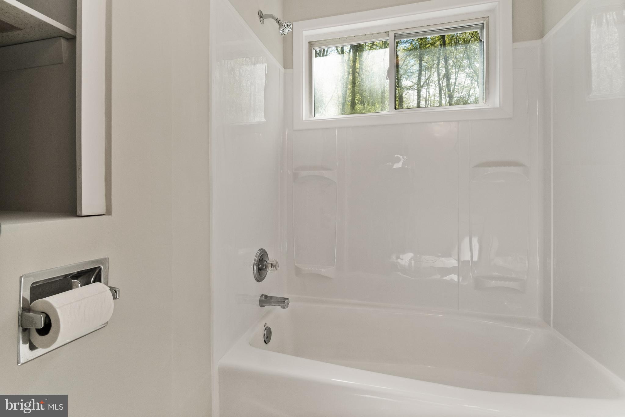 98 Wanner Road Reading, PA 19606 - Photo 21 of 30 a bathroom with a bathtub
