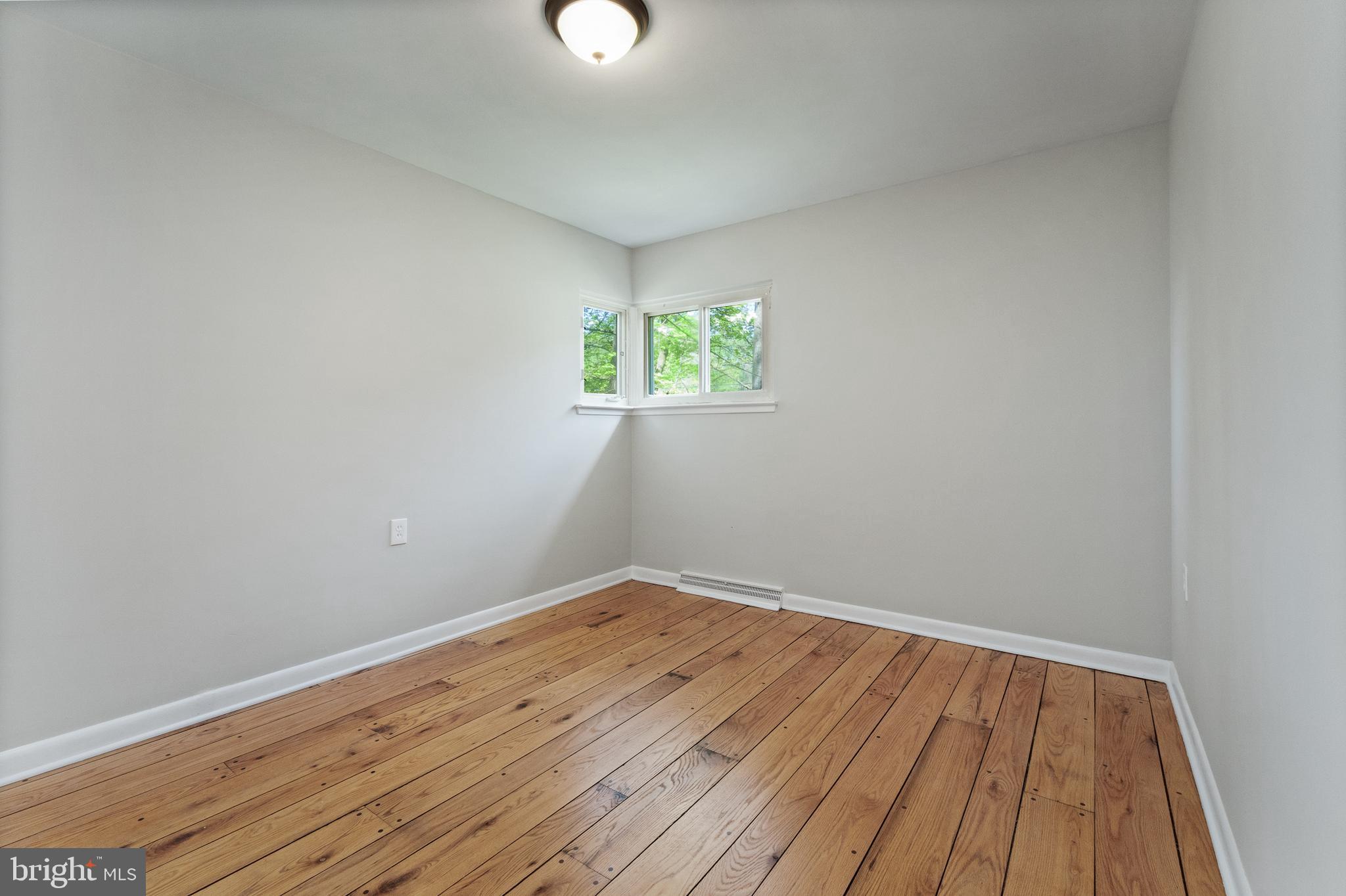 98 Wanner Road Reading, PA 19606 - Photo 24 of 30 a view of room with wooden floor and fan