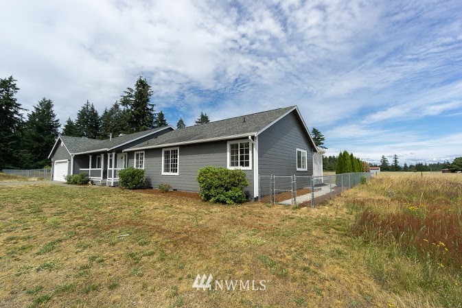 7202 Blockhouse Lane Southwest Rochester, WA 98579 - Photo 2 of 25