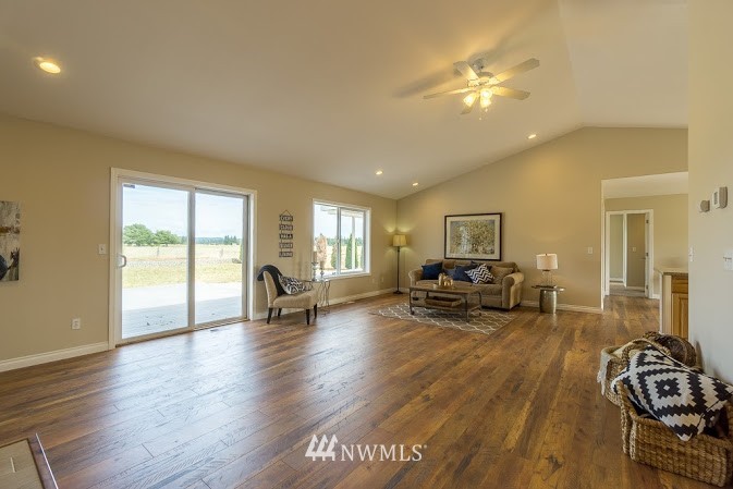 7202 Blockhouse Lane Southwest Rochester, WA 98579 - Photo 7 of 25
