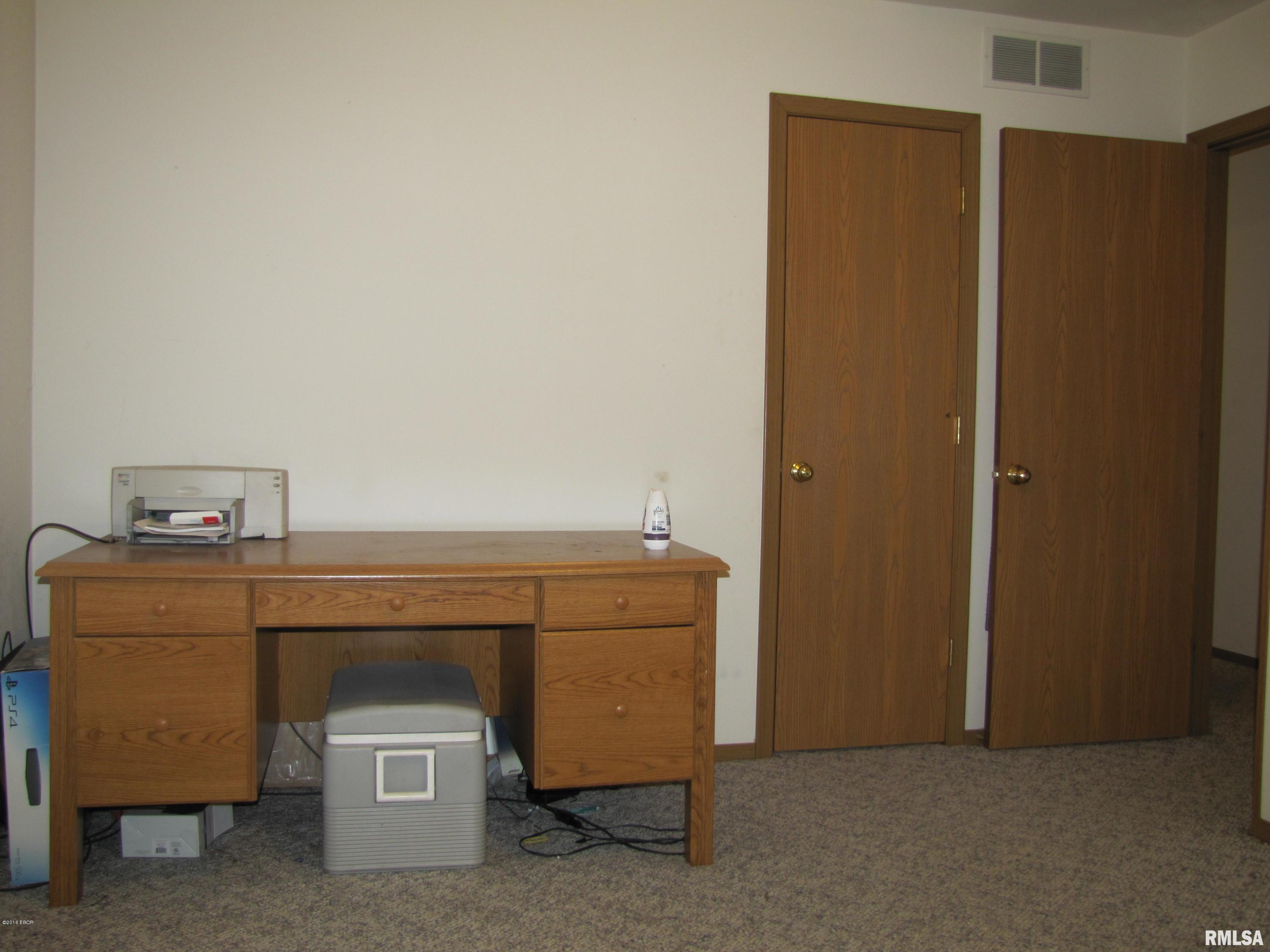 1803 Old Salem Road Kell, IL 62853 - Photo 11 of 50 Gallery Image 11