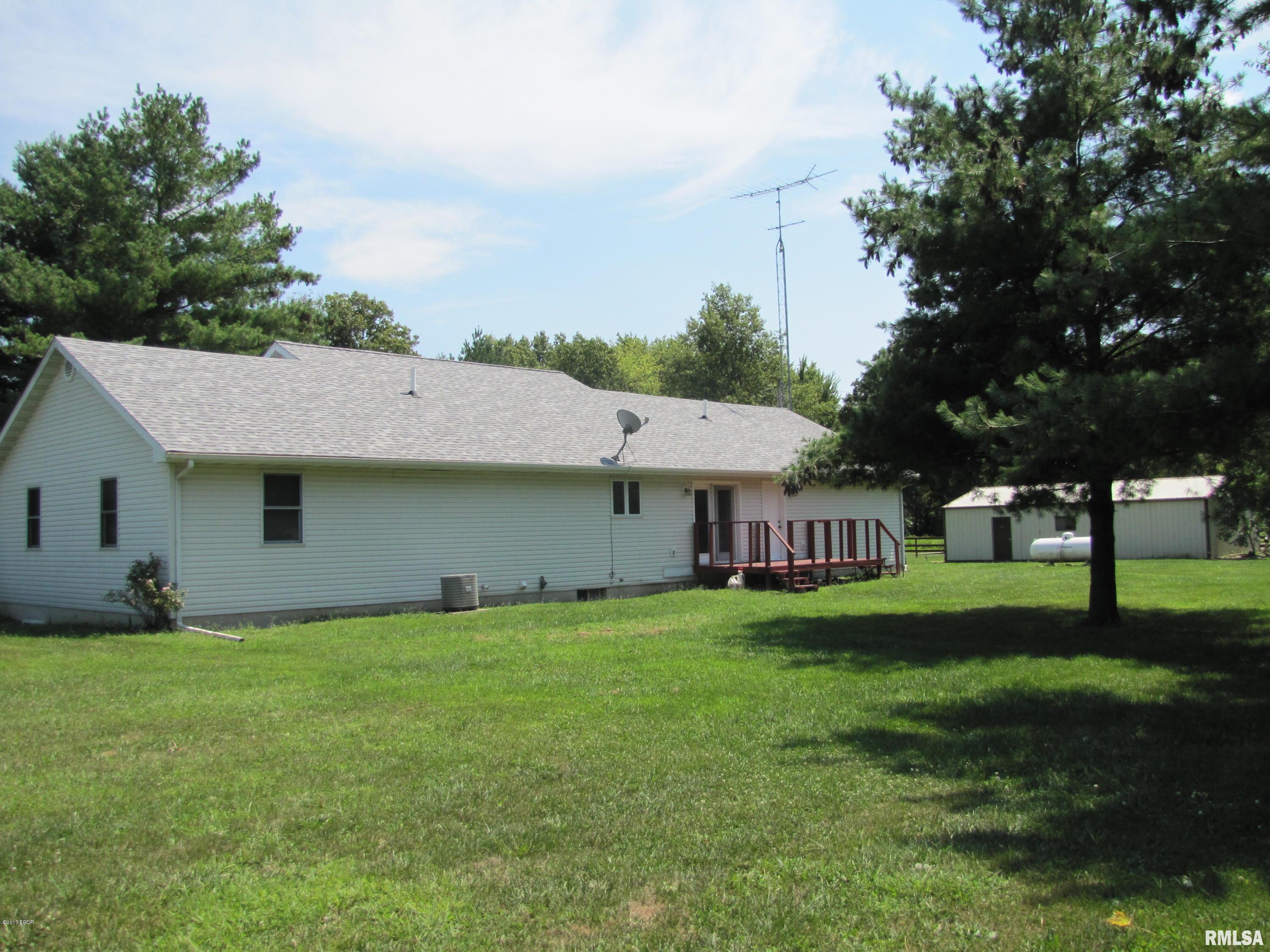 1803 Old Salem Road Kell, IL 62853 - Photo 28 of 50 Gallery Image 28