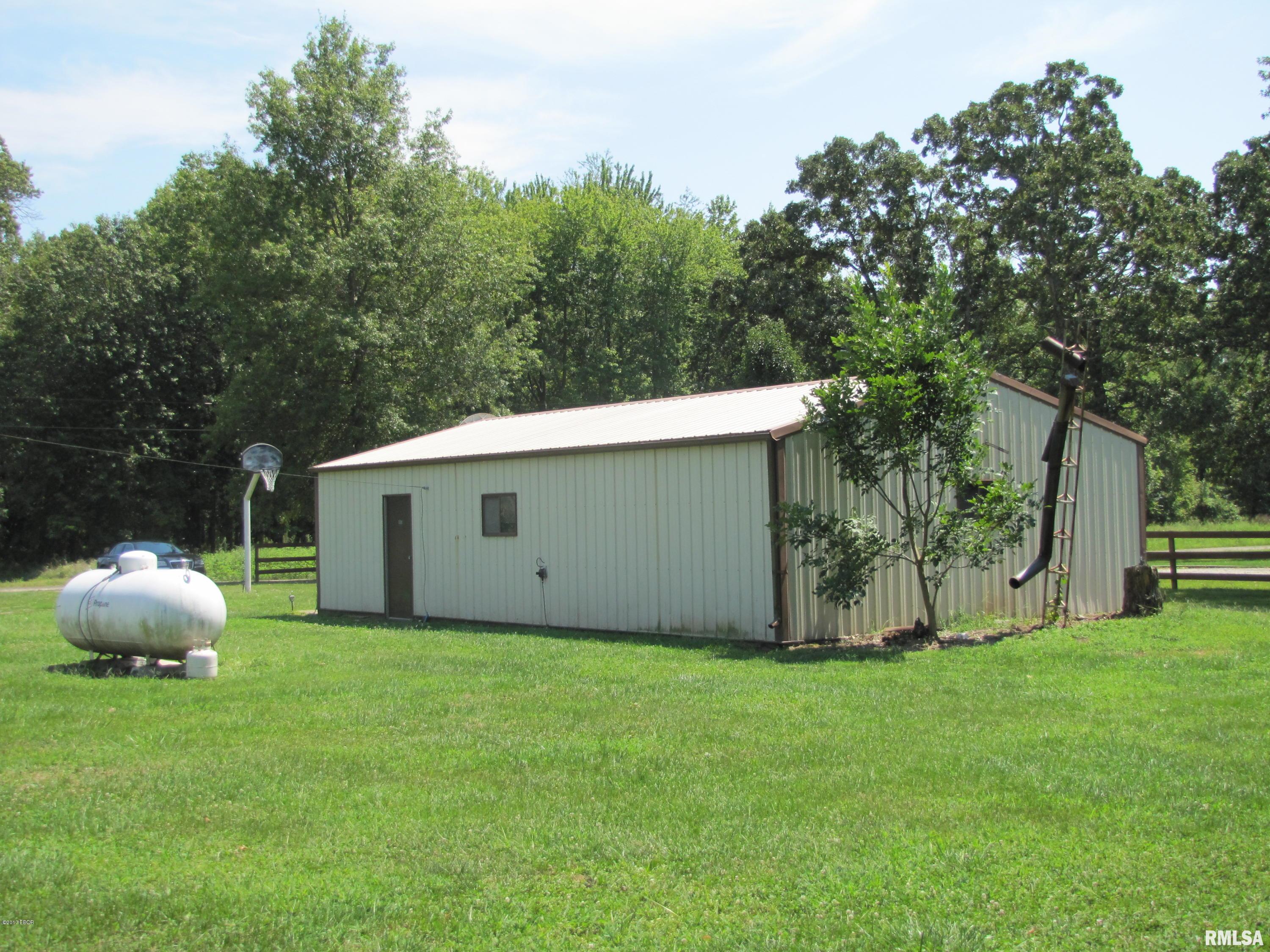 1803 Old Salem Road Kell, IL 62853 - Photo 30 of 50 Gallery Image 30
