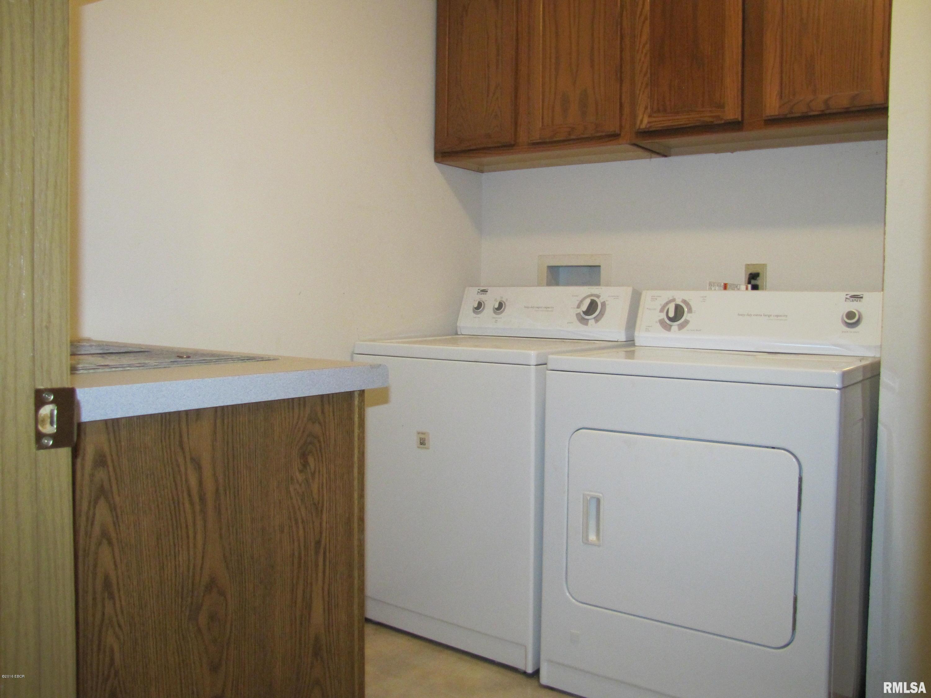 1803 Old Salem Road Kell, IL 62853 - Photo 9 of 50 Gallery Image 9