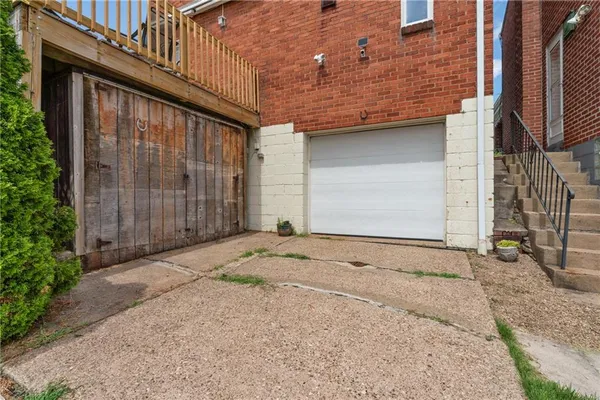 $1,500 | 802 Dunster Street, Pittsburgh, PA 15226