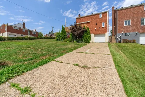 $1,500 | 802 Dunster Street, Pittsburgh, PA 15226