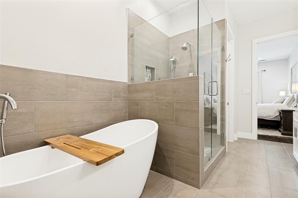 4060 Spring Valley Road, Unit 101 Farmers Branch, TX 75244 - Photo 17 of 27 Gallery Image 17