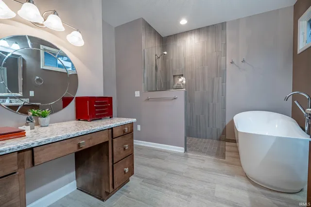 $424,900 | 15315 Harrison Lk Cove, Fort Wayne, IN 46814