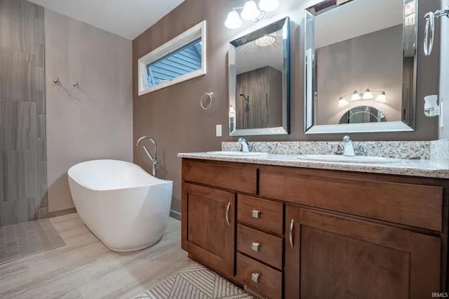 $424,900 | 15315 Harrison Lk Cove, Fort Wayne, IN 46814