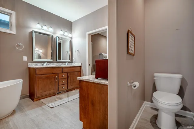 $424,900 | 15315 Harrison Lk Cove, Fort Wayne, IN 46814