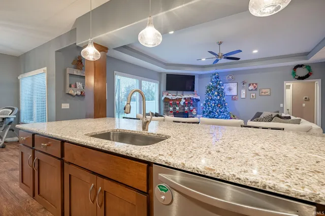 $424,900 | 15315 Harrison Lk Cove, Fort Wayne, IN 46814