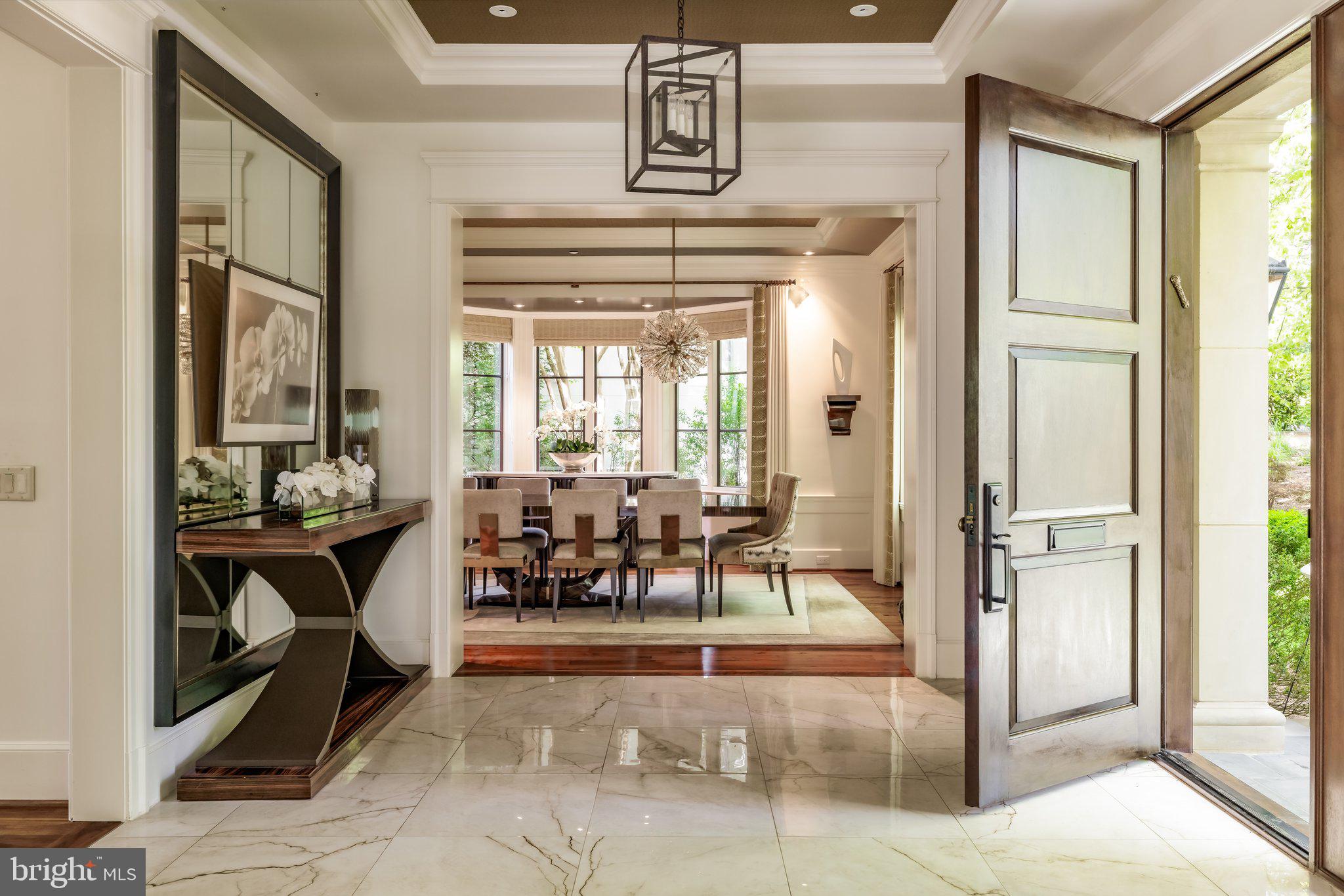 4414 W Street Northwest Washington, DC 20007 - Photo 4 of 50 Foyer