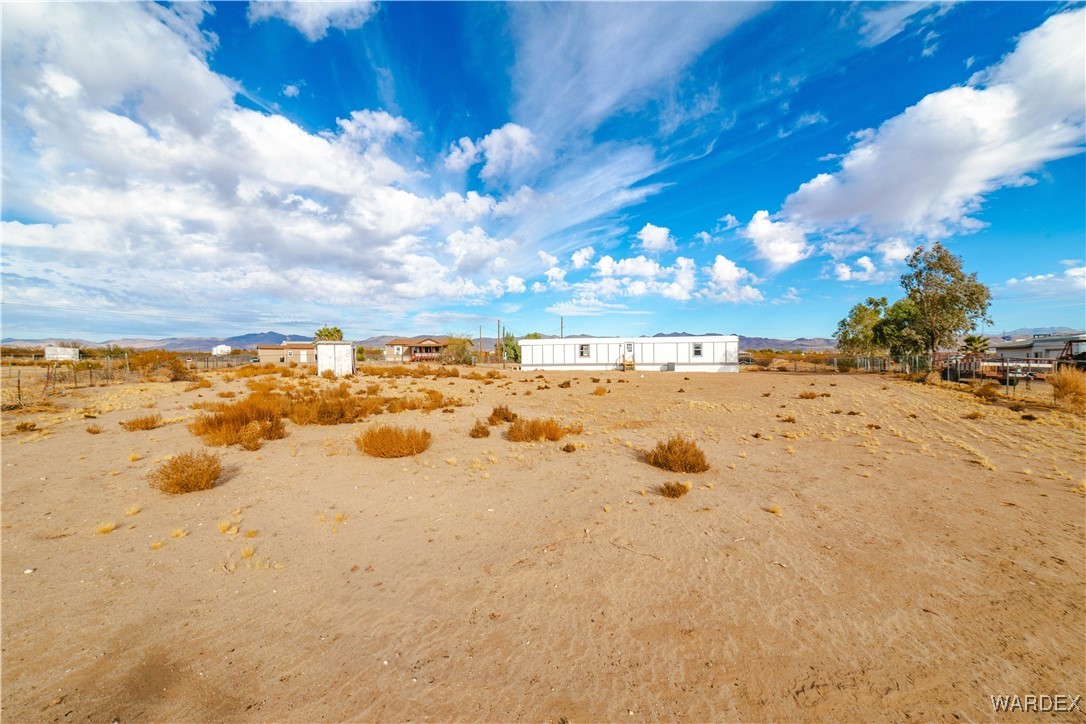 3467 Lochiel Road Golden Valley, AZ 86413 - Photo 41 of 45 Yard